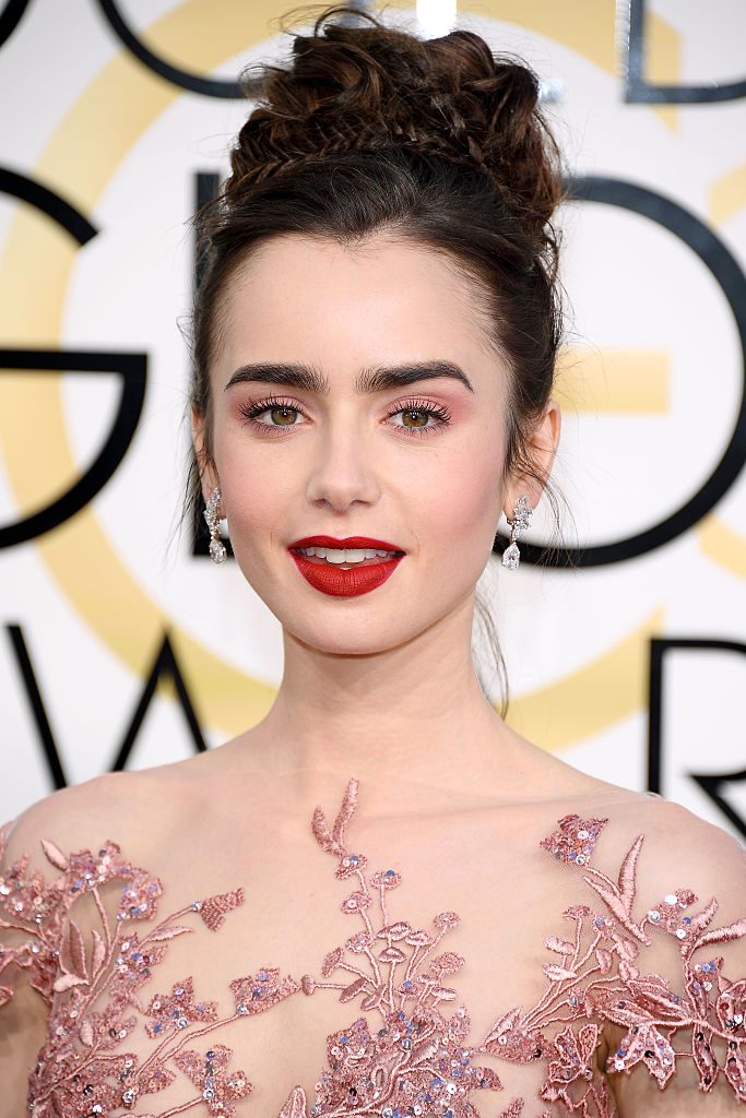 Get Lily Collins’ Golden Globes Beauty Look
